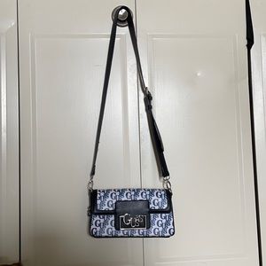 GUESS Crossbody